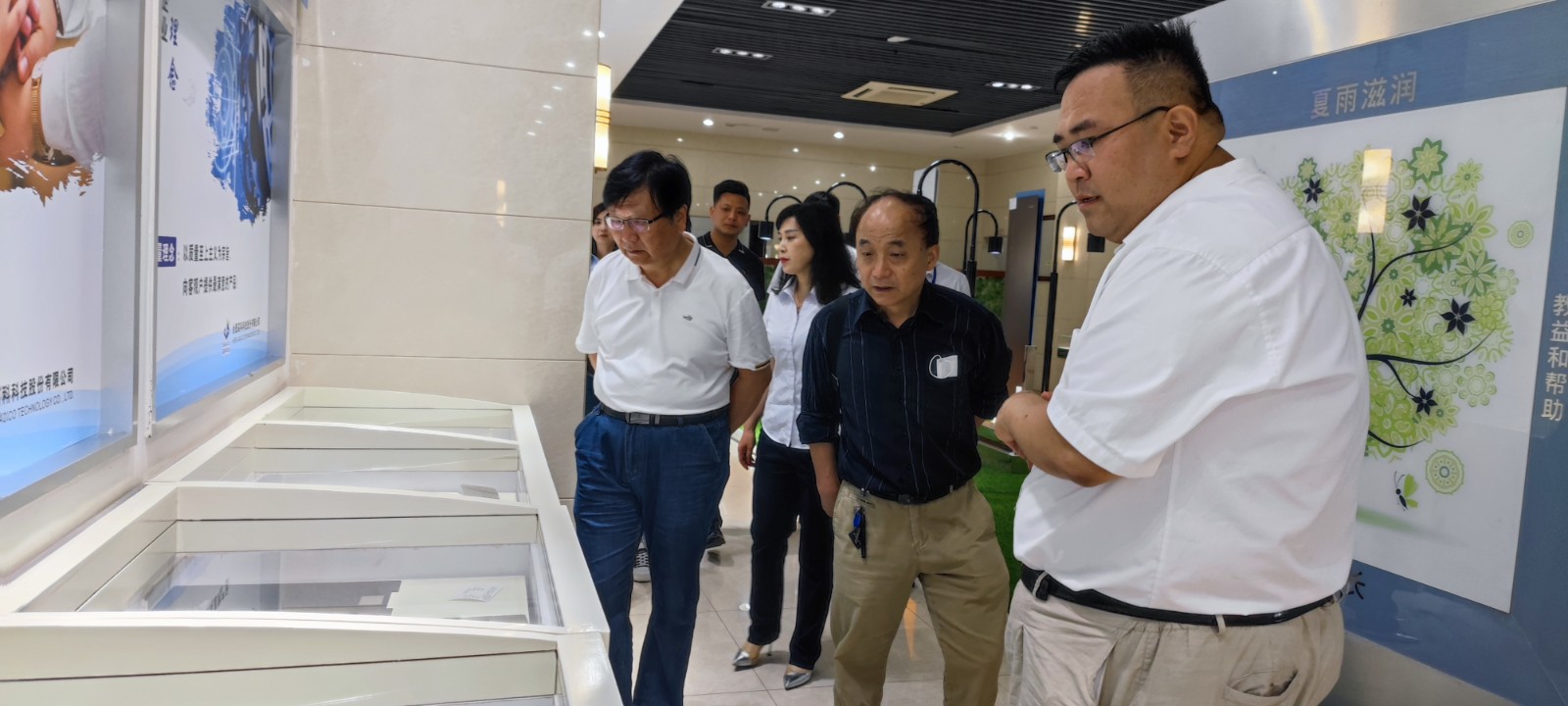校企联合纳天下人才，，产教融合助全新未来——安徽文达信息工程学院向导莅临我司旅行考察 - 新闻动态 - 星际娱乐