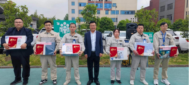 劳动创立财产  斗争谱写绚烂 - 新闻动态 - 星际娱乐
